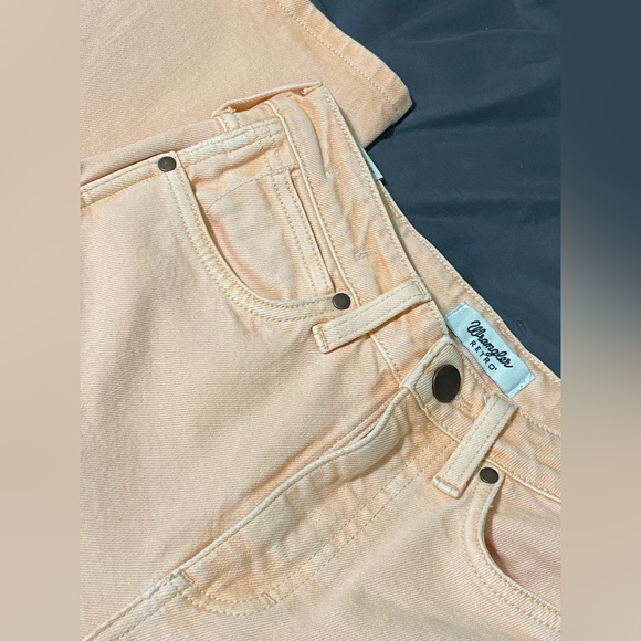 Wrangler Retro High Rise Boot Cut Pink Women's Jeans Size 24x32 NWT - Picture 2 of 7